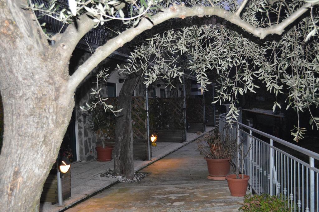 Affittacamere Arabafenice Vezzano Ligure Exteriér fotografie